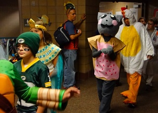 halloween_parade_fireside_2013-10-31_01.jpg
