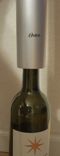oster_cordless_electric_wine_bottle_opener_2017-05_4122.jpg