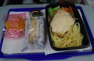united_den_nrt_in_flight_meal_2015-06_1145.jpg